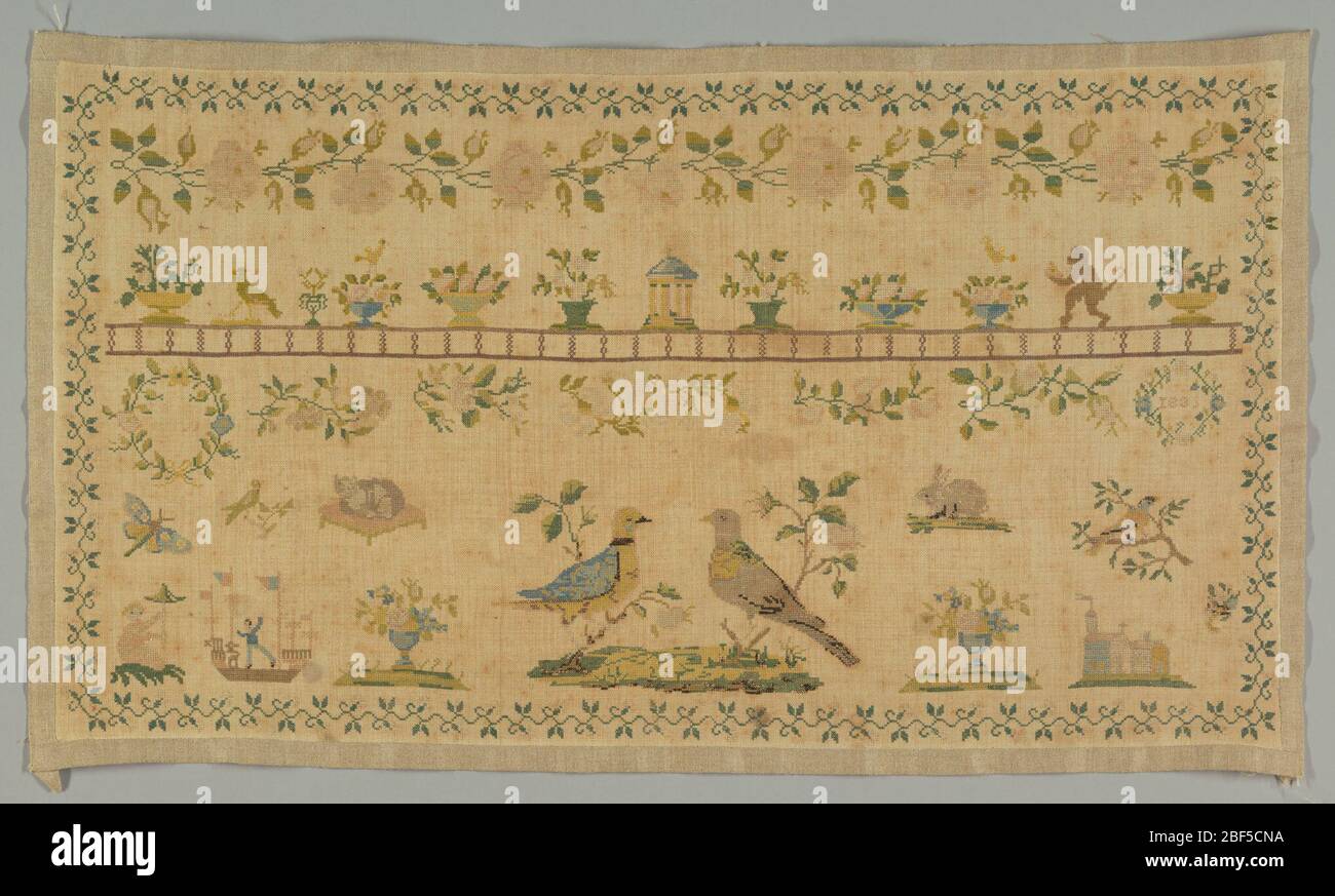 Echantillonneur. Rectangle horizontal, polychrome sur naturel. Le design se compose de la bordure étroite de la vigne de rose, 1 3/4' de haut de bordure de rose motifs comprenant des oiseaux, des lapins, chat sur coussin et deux couronnes, couronne à droite contient la date 183(5)? Banque D'Images