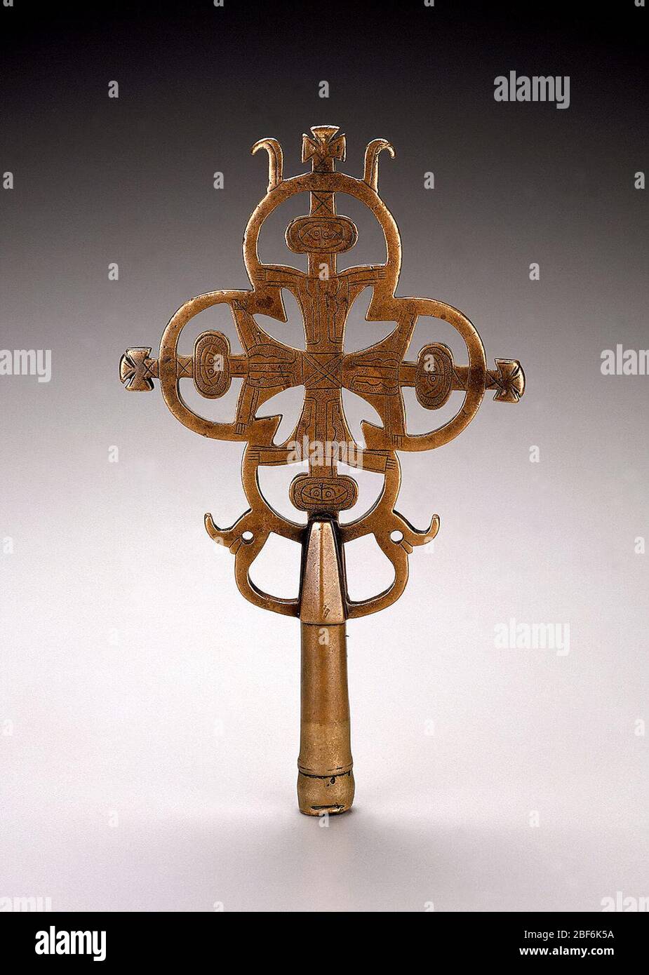 Éthiopien orthodoxe; Ethiopie; XIVe-XVe siècle; alliage de cuivre; H x l x P: 26,5 x 15,6 x 2,3 cm (10 7/16 x 6 1/8 x 7/8 po) Banque D'Images