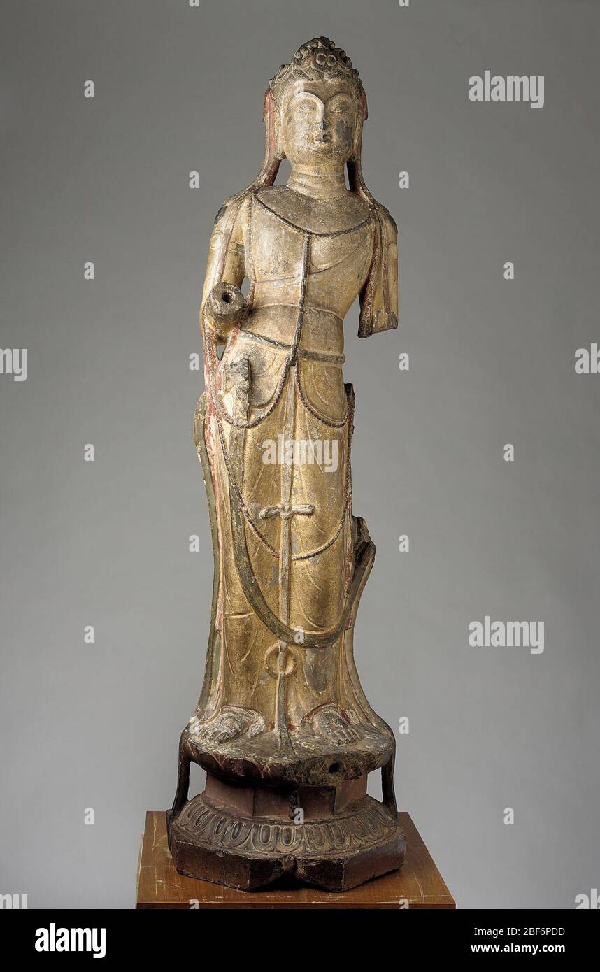 ; Chine ; 8ème-9ème siècle ; calcaire, doré, polychrome ; H x l x P : 136,2 x 39 x 36,5 cm (53 5/8 x 15 3/8 x 14 3/8 po) ; Don de Charles Lang freer Banque D'Images