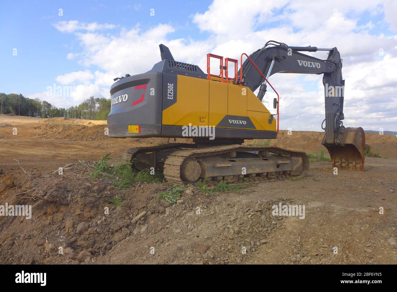 Pelle hydraulique pendant les travaux au sol, la destruction des paysages, Allemagne Banque D'Images
