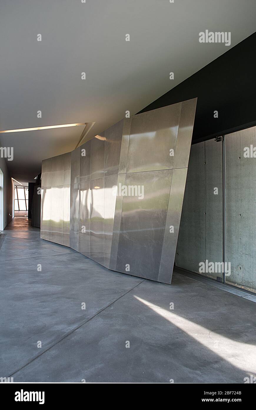 Station incendie Vitra béton armé Architecture déconstructiviste Vitra Campus Allemagne Zaha Hadid Banque D'Images