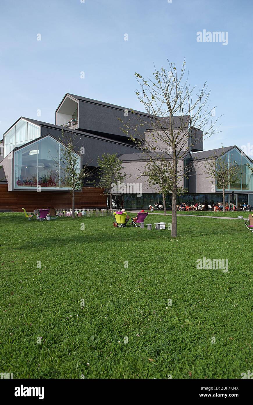 VitraHaus Vitra Haus Charcoal stuc Vitra Campus, Charles-Eames-Strait 2, 79576 Weil am Rhein, Allemagne par Herzog de Meuron Architects Banque D'Images