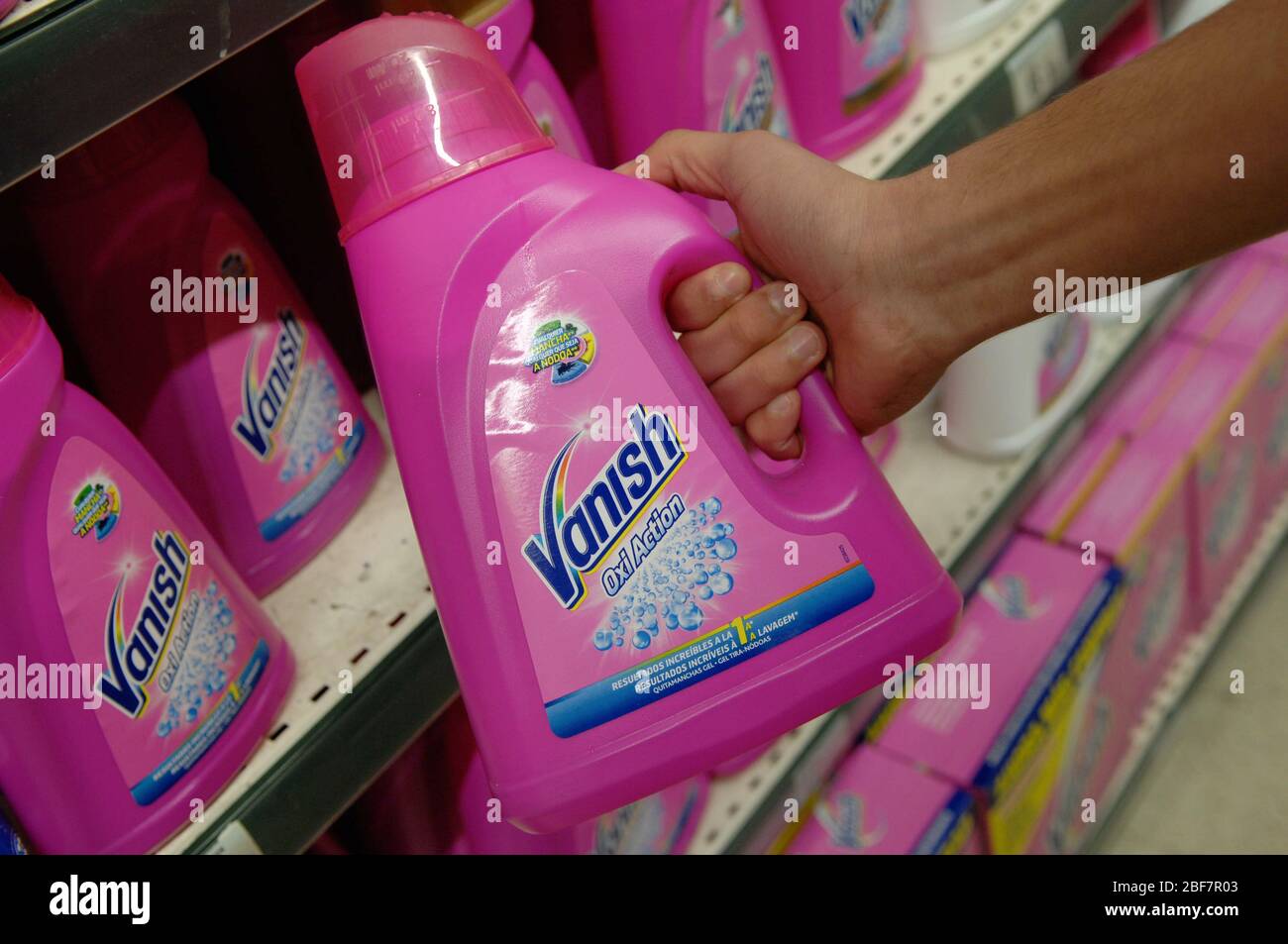 Vanish Oxi Action détergent liquide blanchiment et détachant 