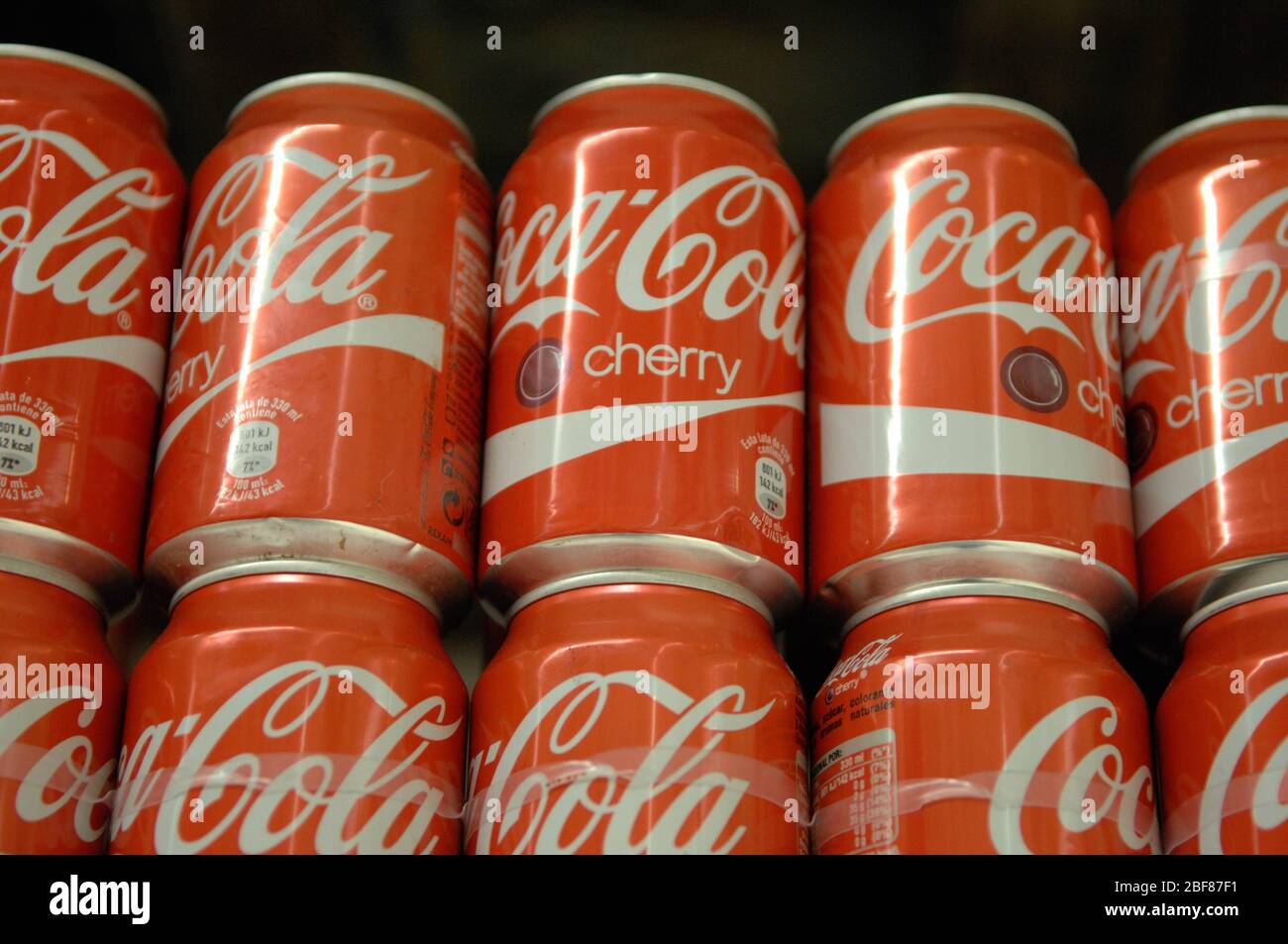 Boîtes de Coca Cola coke,soda, Banque D'Images