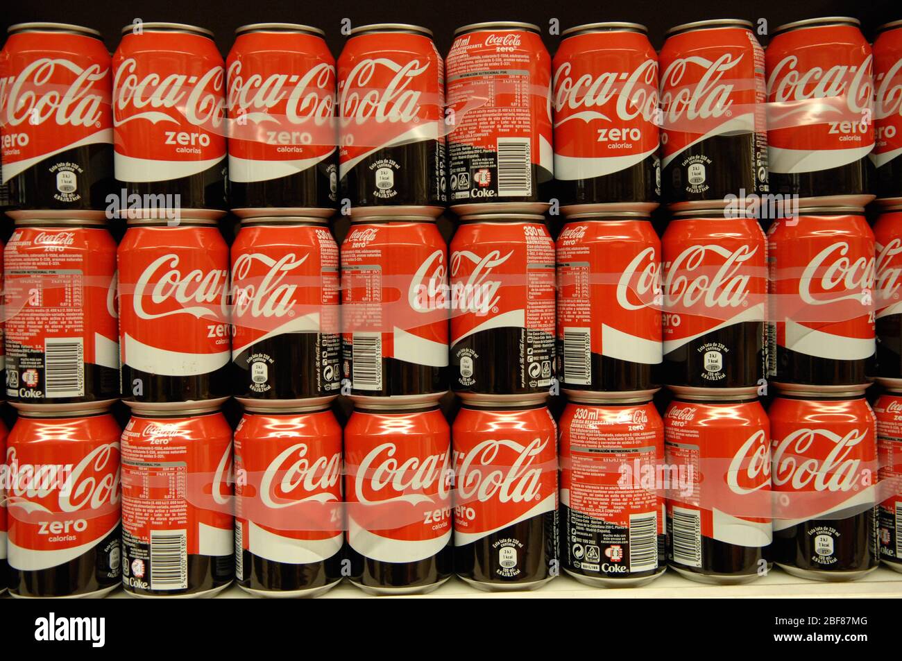 Boîtes de Coca Cola coke,soda, Banque D'Images