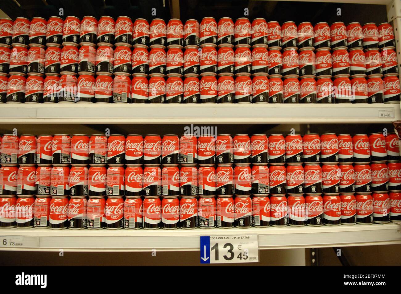 Boîtes de Coca Cola coke,soda, Banque D'Images