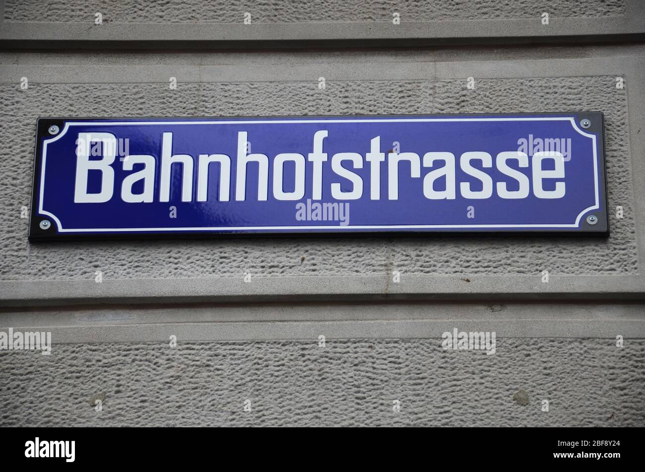 Panneau de rue : Bahnhofstrasse à Zurich - Suisse Banque D'Images