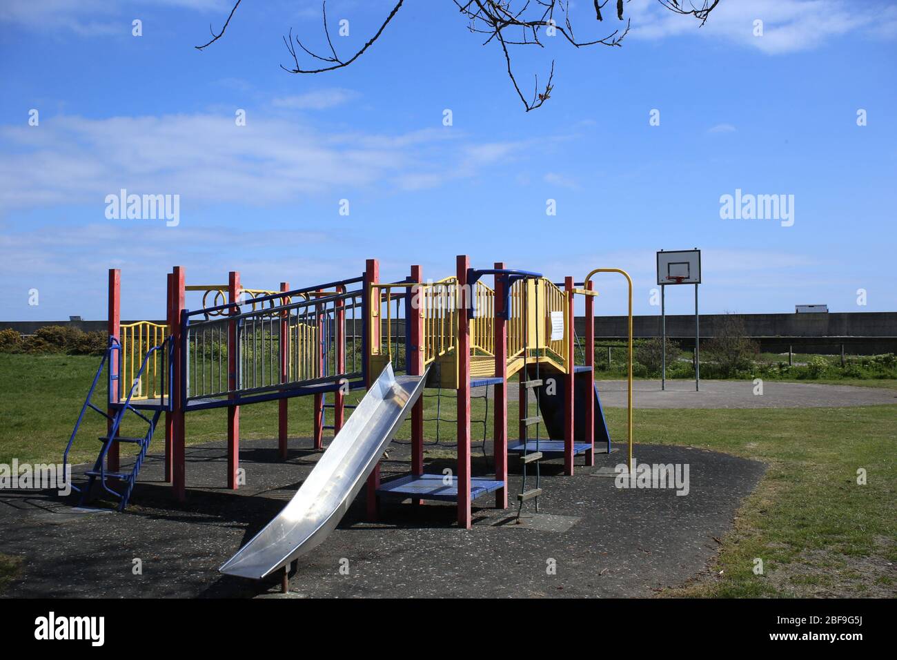 Aire de jeux pour enfants vide en raison du coronavirus Banque D'Images