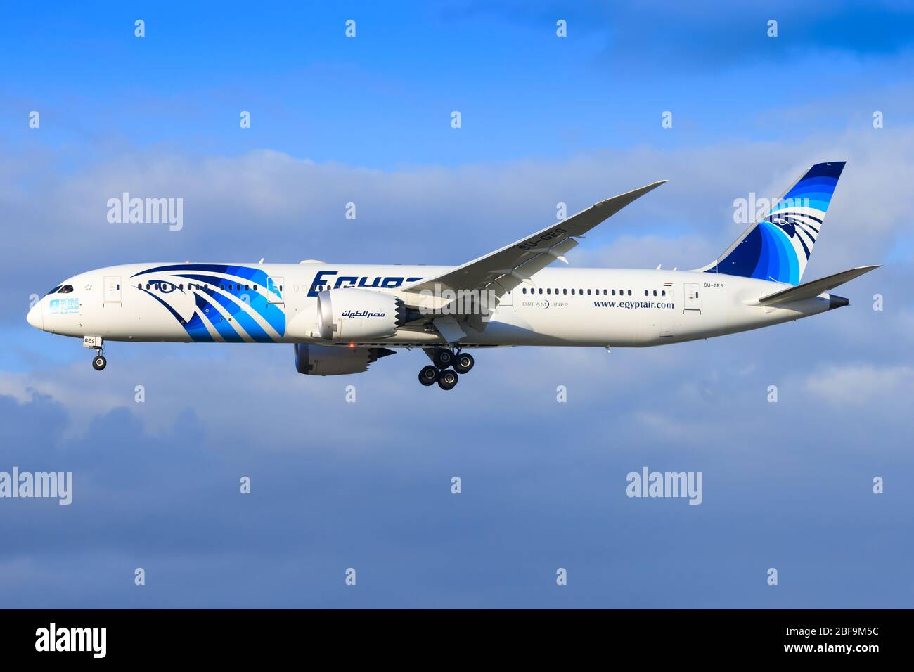 Francfort, Allemagne – 29 novembre 2019 : Égypte Boeing 787 à l'aéroport de Francfort. Banque D'Images