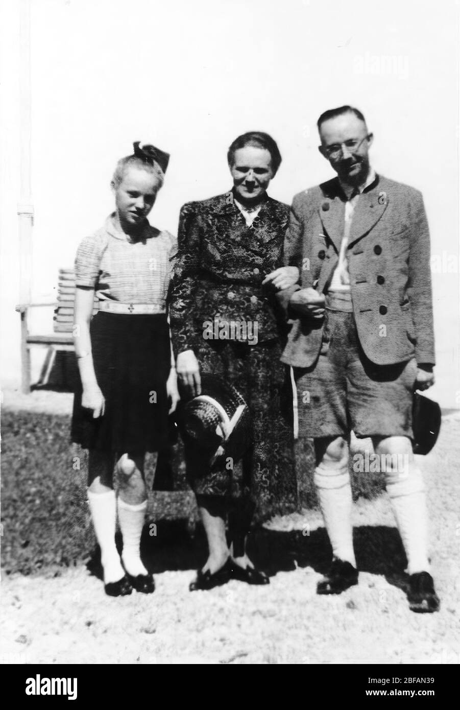 Heinrich Luitpold Himmler 7 octobre 1900 C 23 mai 1945) ici: Himmler avec sa femme Margarete et sa fille Gudrun Banque D'Images