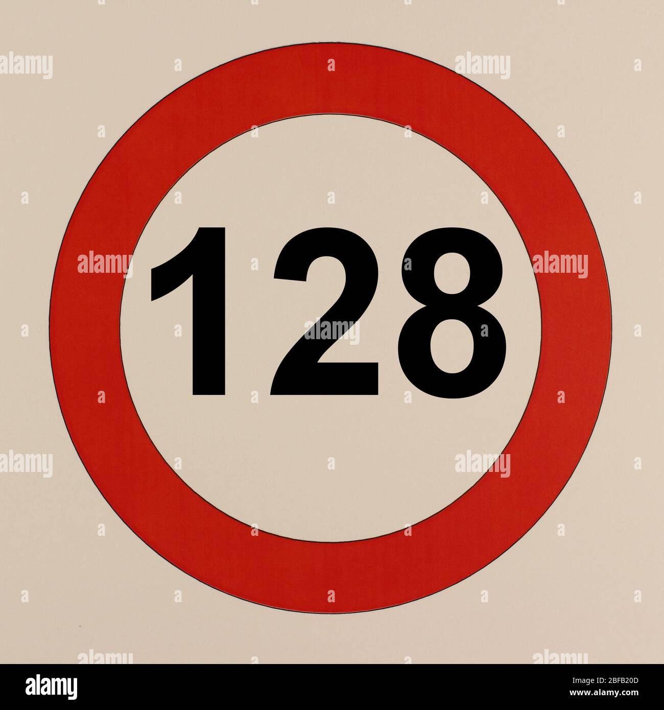 Illustration des Straßenverkehrszeichens 'maximum Geschwindigkeit 128 km pro Stunde' Banque D'Images