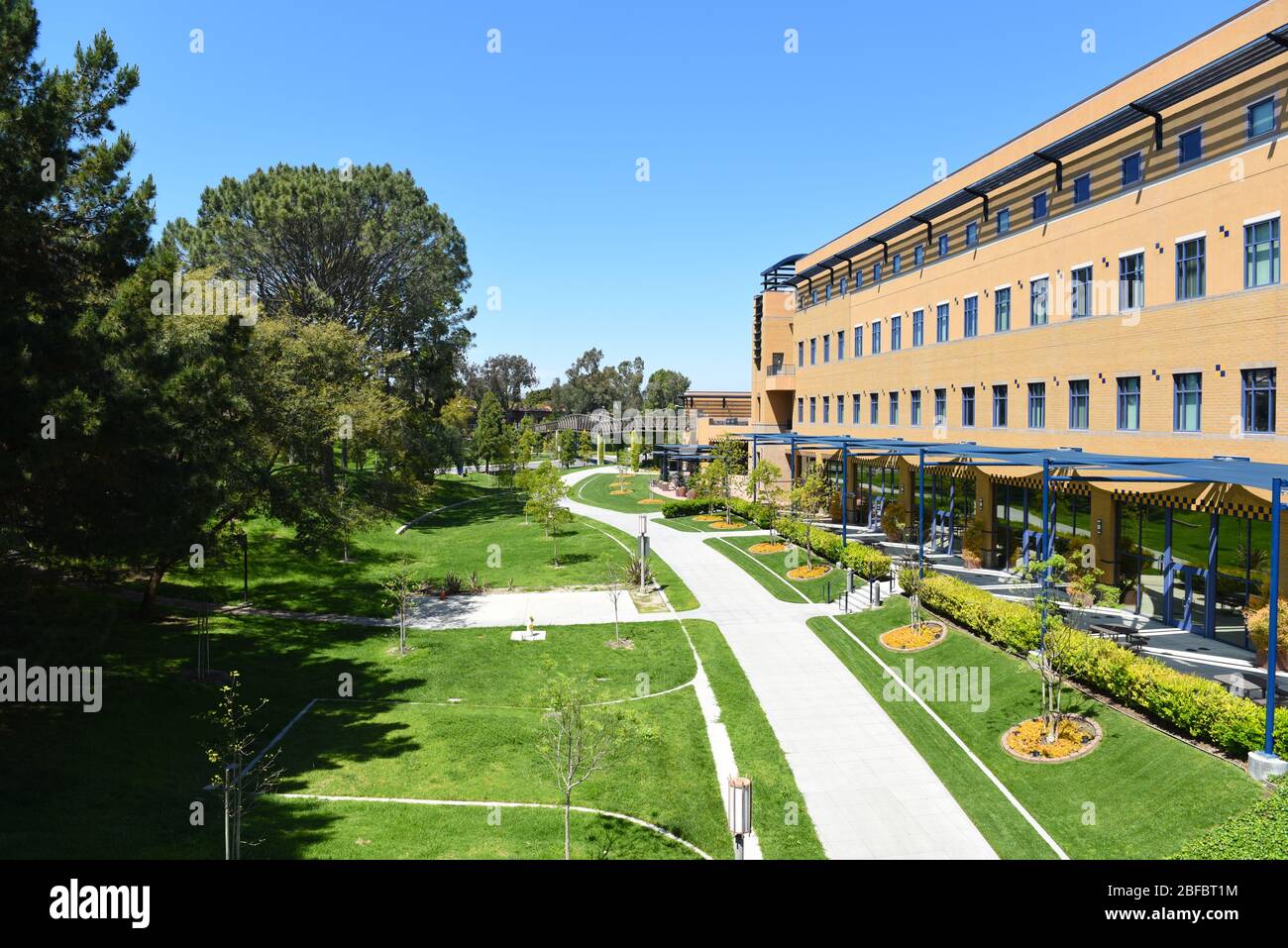 IRVINE, CALIFORNIE - 16 AVRIL 2020: Le Centre international sur le campus de l'Université de Californie Irvine, UCI. Banque D'Images