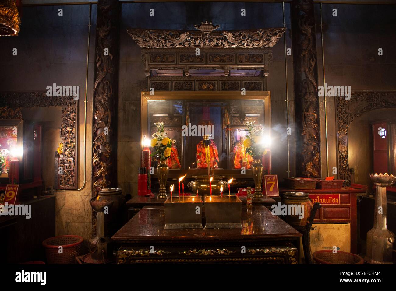 PATTANI, THAÏLANDE - 16 août : statue de Dieu de Bouddha déesse et décoration de Leng Chu Kiang ou Chao Mae Lim Ko Niao Temple chinois pour visite chez Banque D'Images