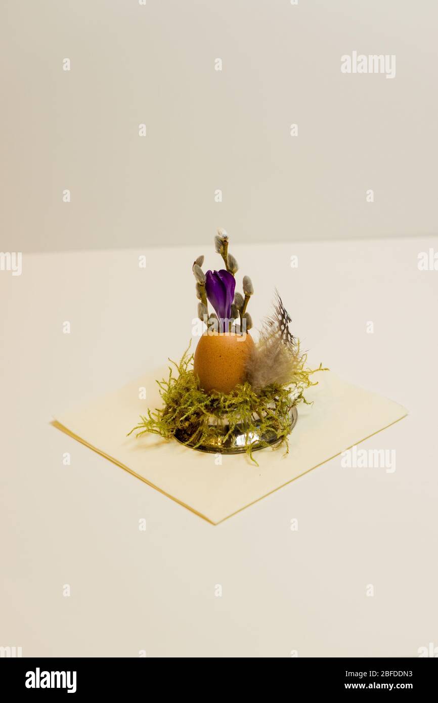 La décoration de Pâques remplis des coquilles d'œufs. Exemptée. Basse-Bavière Allemagne Banque D'Images