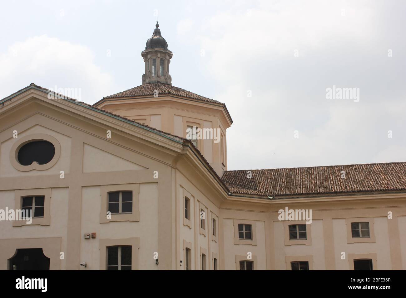 MILAN, ITALIE - 15 JUIN 2017 : église de San Michele ai Sepolcri, située dans le complexe de Rotonda della Besana à Milan, Italie Banque D'Images