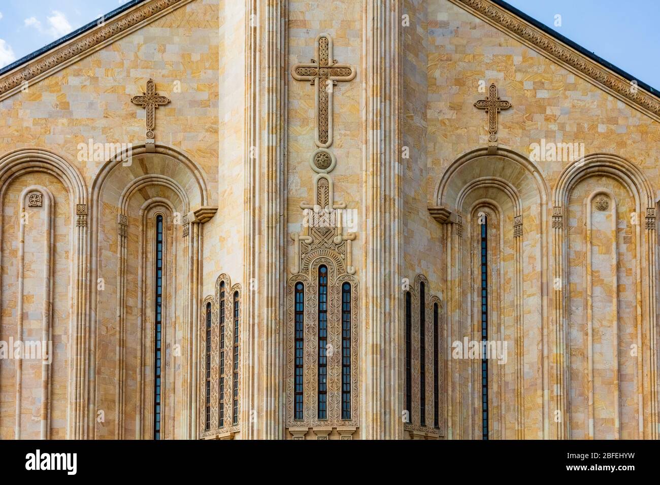 Cathédrale Sainte-Trinité façade de l'église site historique de Tbilissi Géorgie capitale ville Europe orientale Banque D'Images