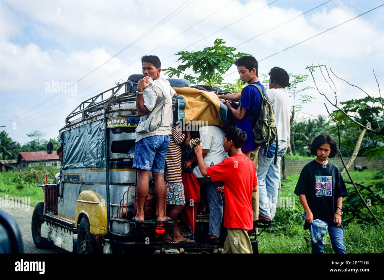 Jeepney, Mindanao, Philippines, mars 1996 Banque D'Images