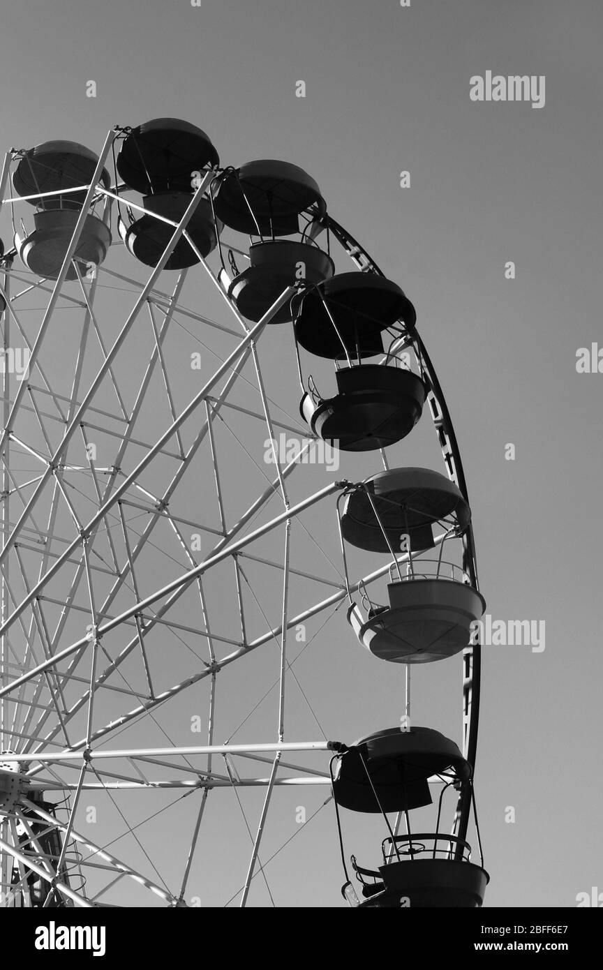 Ferris noir et blanc. Contraste élevé. Banque D'Images