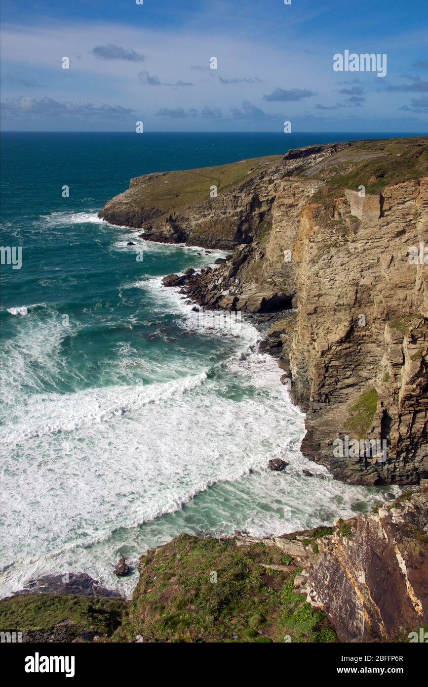 Côte accidentée de mer du nord de Cornwall Angleterre Banque D'Images