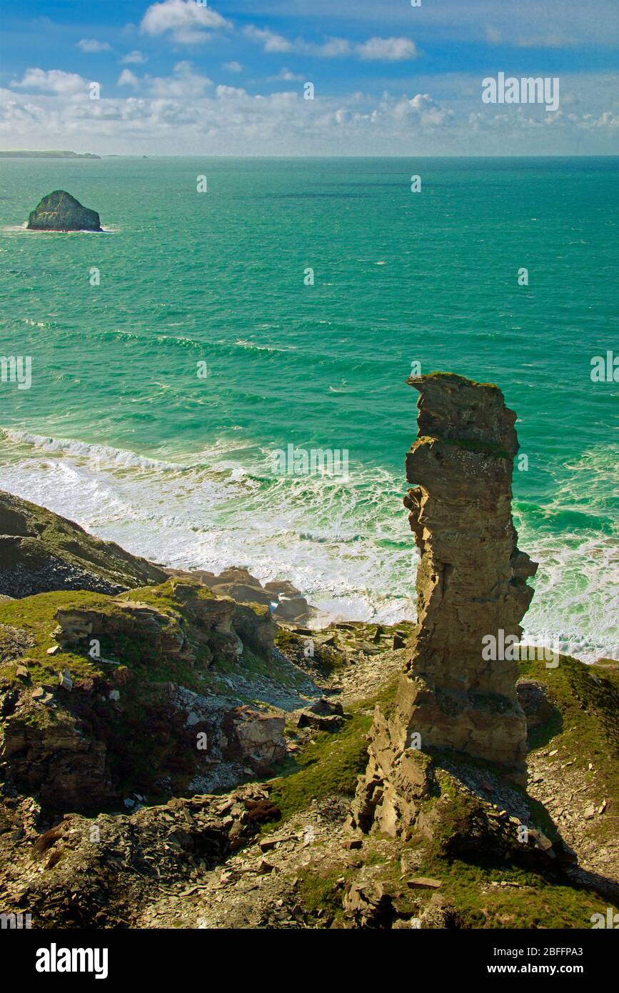 Sea stack North Cornwall côte Angleterre Banque D'Images