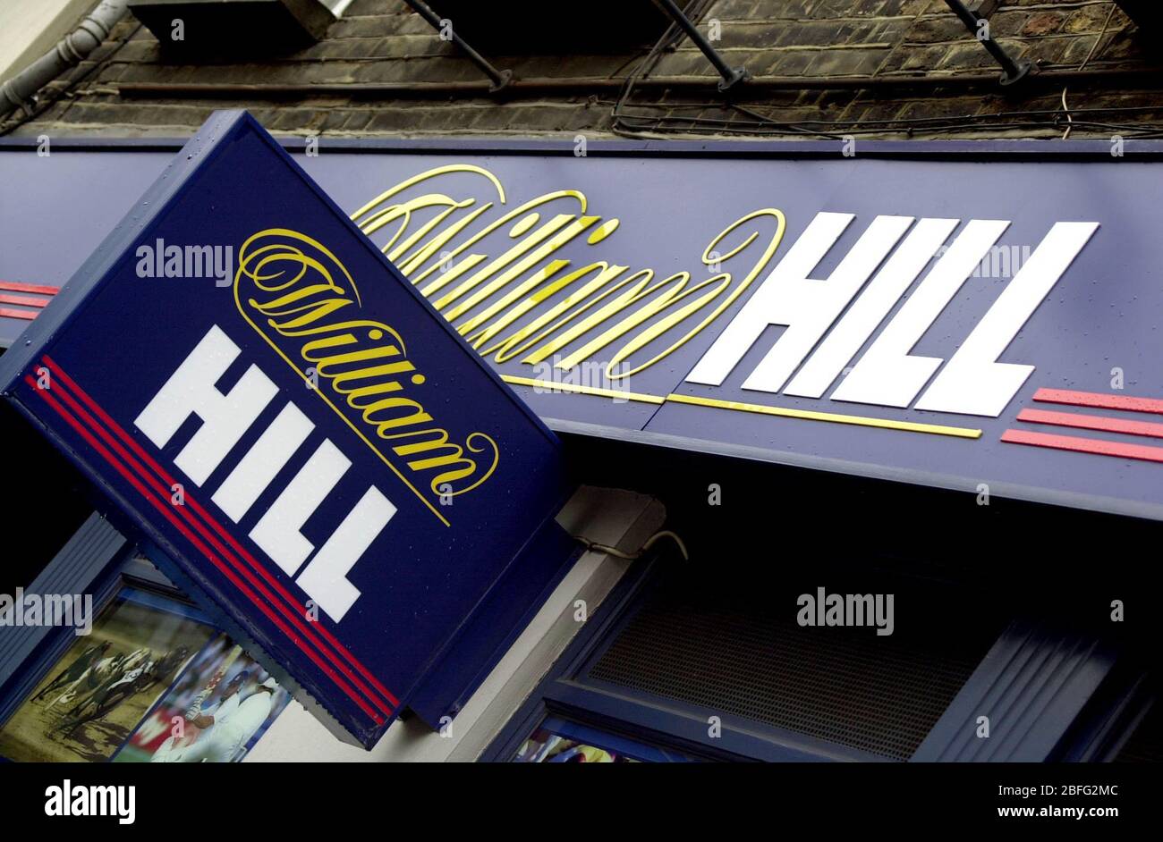 De l'extérieur d'un des bookmakers William Hill Banque D'Images