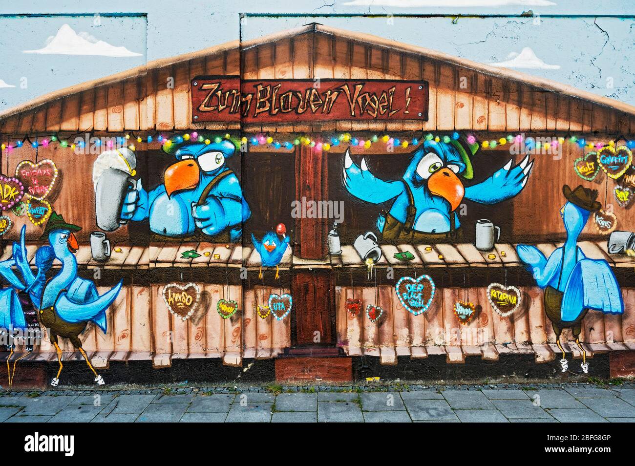 Graffiti, drôle Wiesnbude, près de l'abattoir, Munich, Haute-Bavière, Bavière, Allemagne Banque D'Images