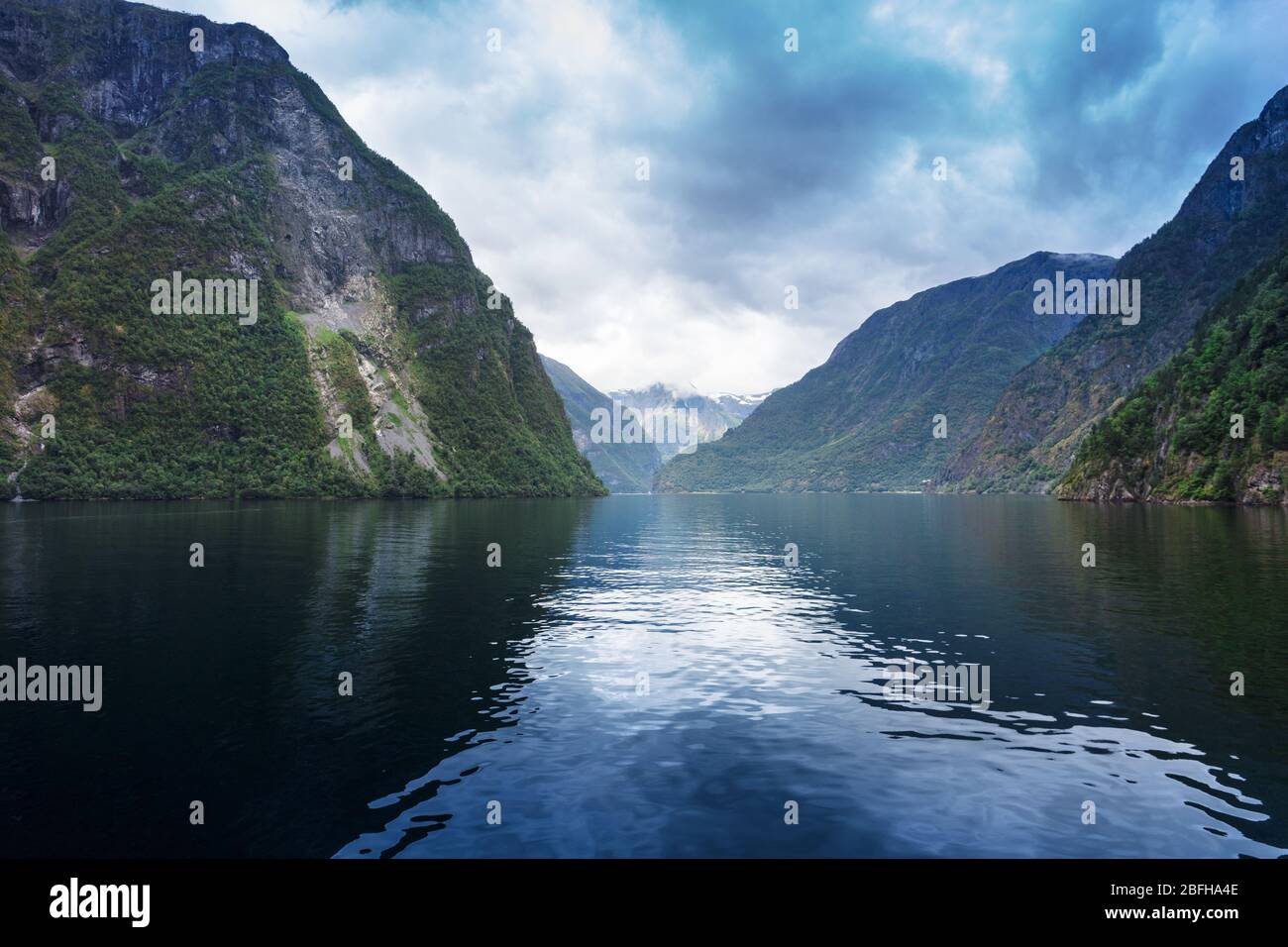 Vue sur le Sognefjord, Norvège Banque D'Images