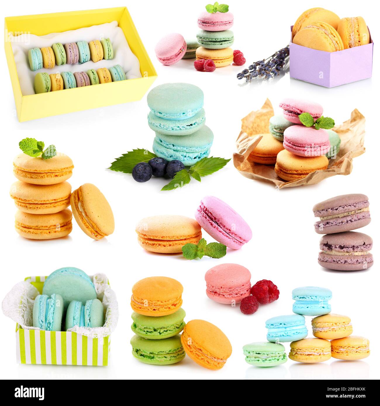 Collage de différents macarons doux isolés sur blanc Banque D'Images