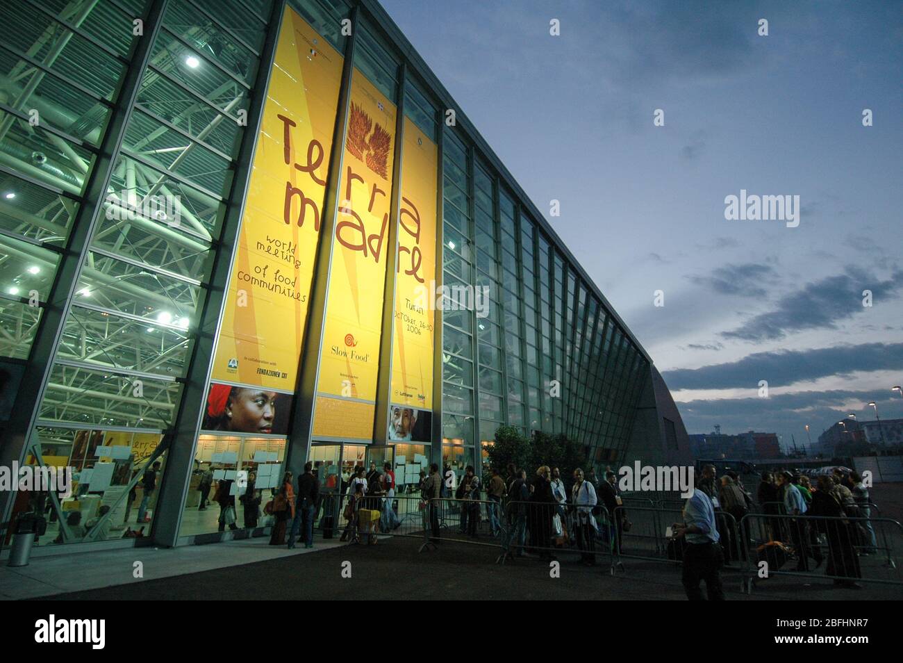 TURIN, ITALIE - octobre 2006 : Terra Madre, deuxième réunion mondiale des communautés alimentaires. Banque D'Images