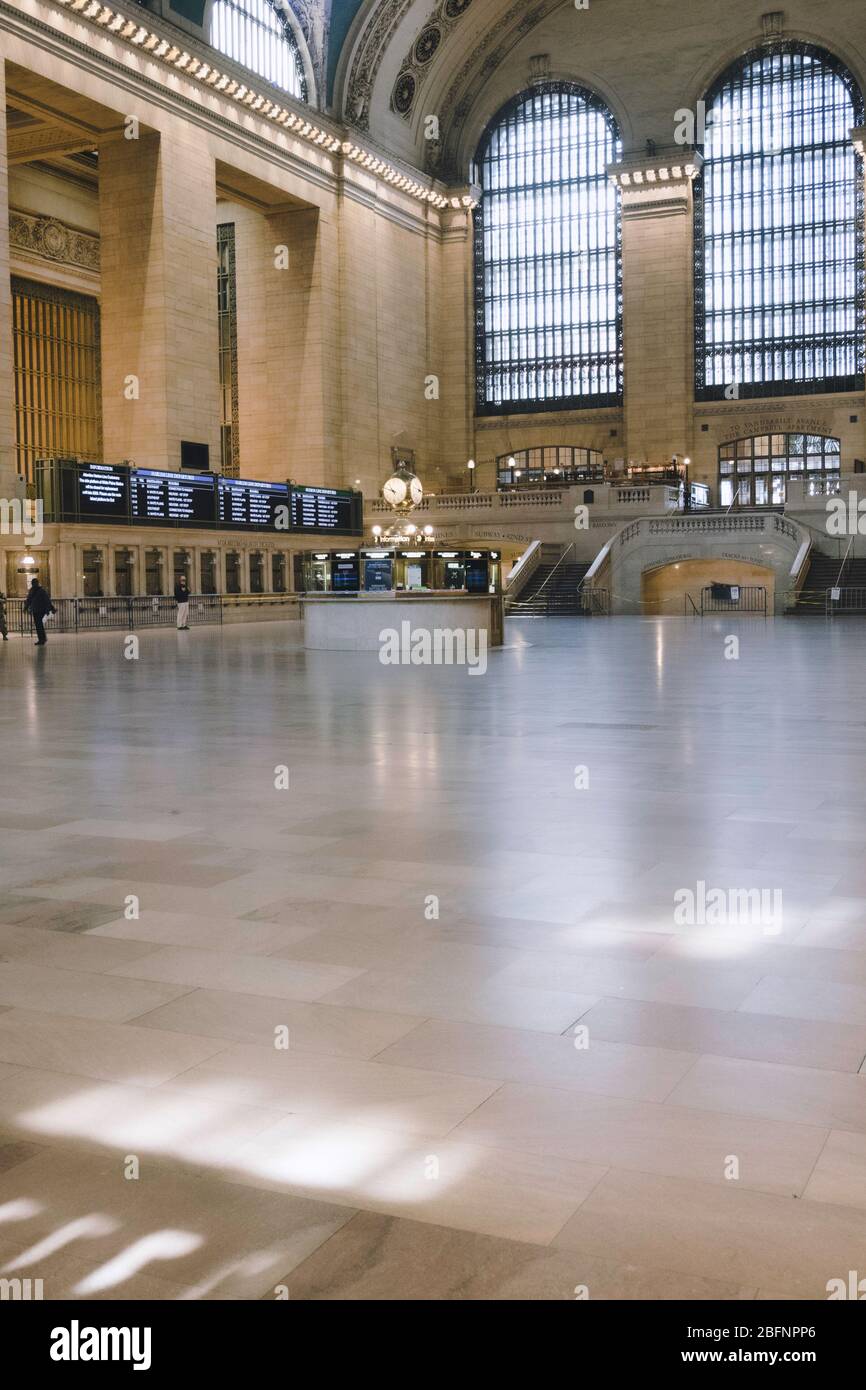 Le Grand Central est presque vide en raison de la pandémie COVID-19, avril 2020, New York City, États-Unis Banque D'Images