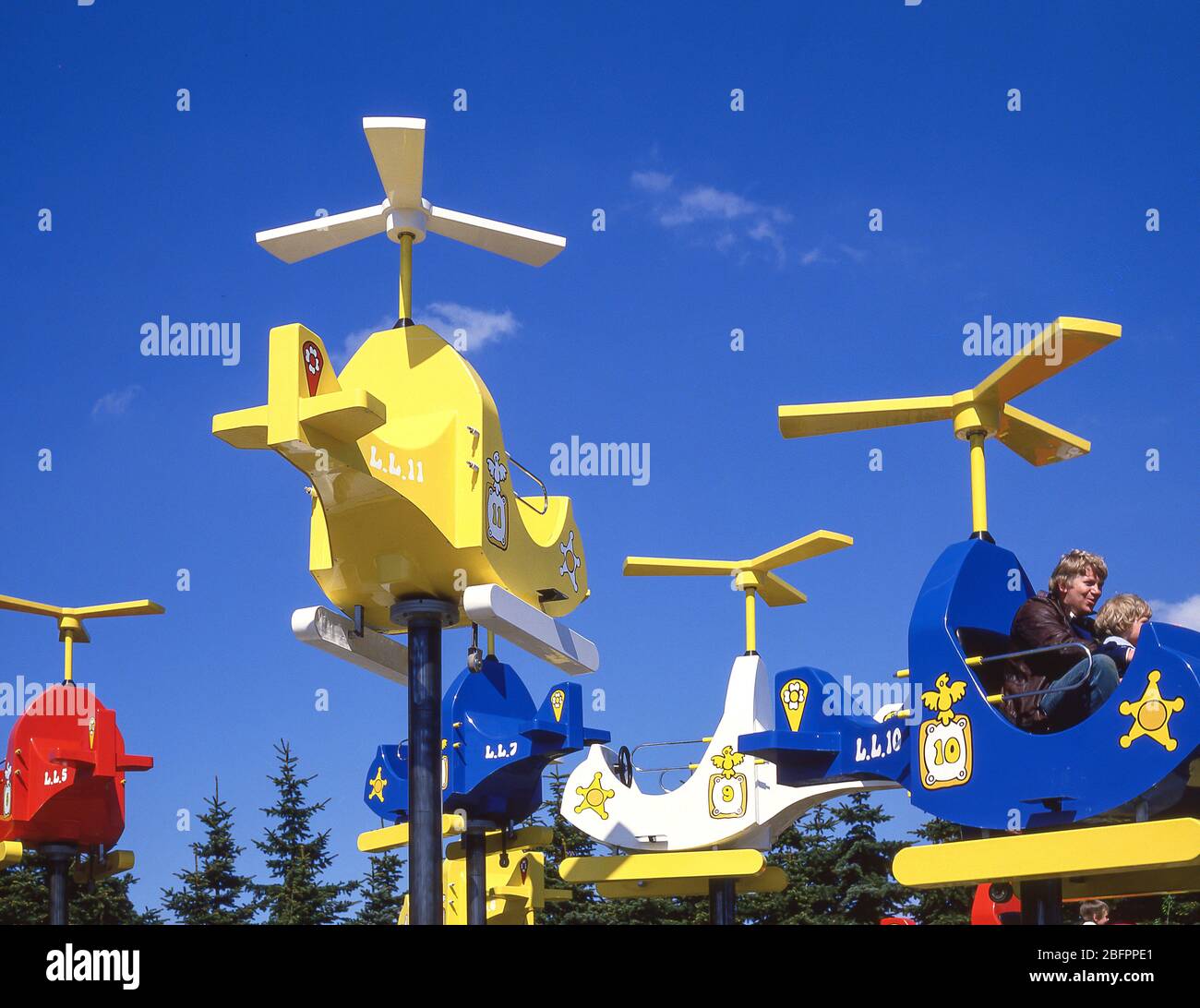 Vol en hélicoptère pour enfants, Legoland Billund Resort, Nordmarksvej, Billund, Danemark Banque D'Images