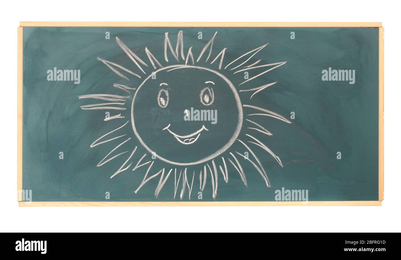 Tableau noir avec dessin sourire soleil isolé sur blanc Banque D'Images