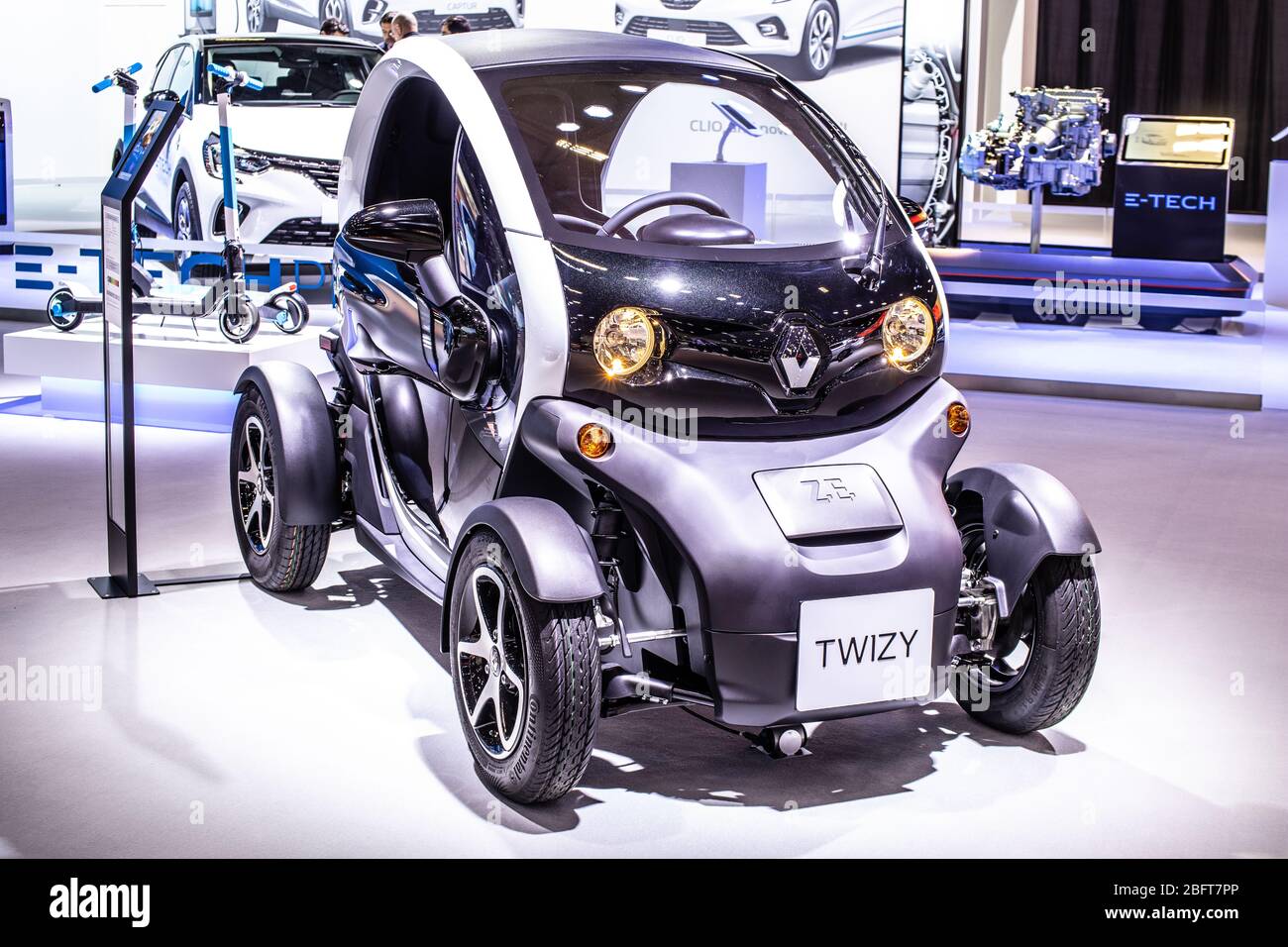 Bruxelles, Belgique, Jan 09, 2020: Petite Renault Twizy électrique au salon de l'automobile de Bruxelles, produit par Renault, constructeur automobile multinational français Banque D'Images