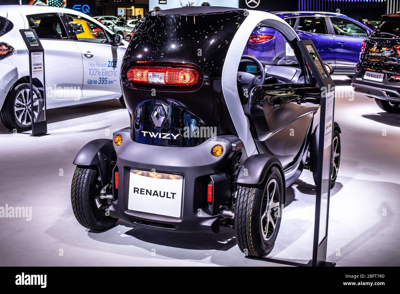 Bruxelles, Belgique, Jan 09, 2020: Petite Renault Twizy électrique au salon de l'automobile de Bruxelles, produit par Renault, constructeur automobile multinational français Banque D'Images