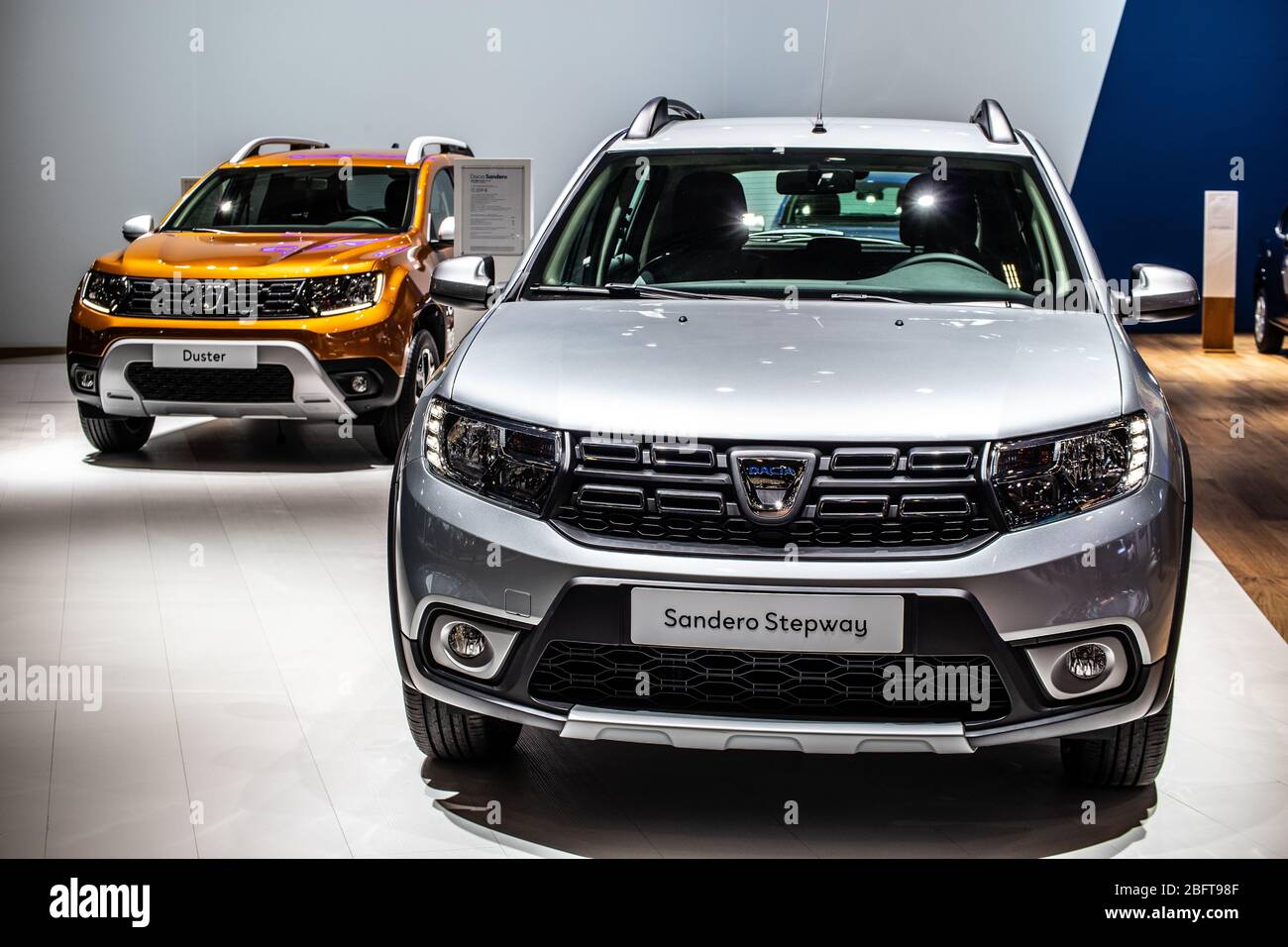 Bruxelles, Belgique, Jan 2020 DACIA SANDERO Stepway, salon automobile de Bruxelles, deuxième génération, stand automobile Dacia, constructeur automobile roumain Banque D'Images
