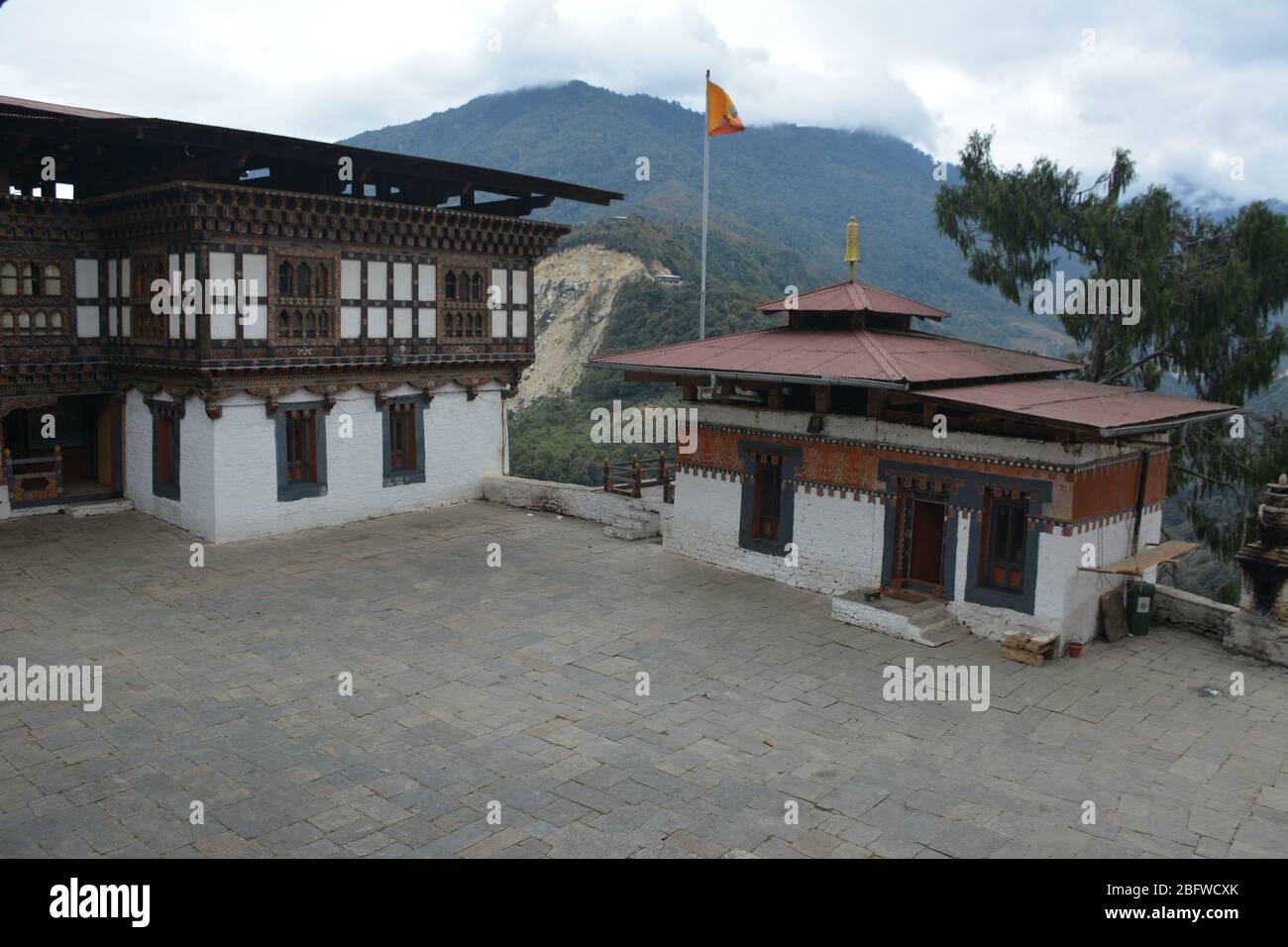 Trondgsa Dzong date de 1543 et est le plus grand dzong du Bhoutan. Banque D'Images