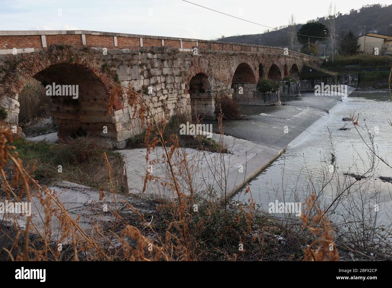 Benevento - Ponte Leproso sul Fiume Sabato Banque D'Images