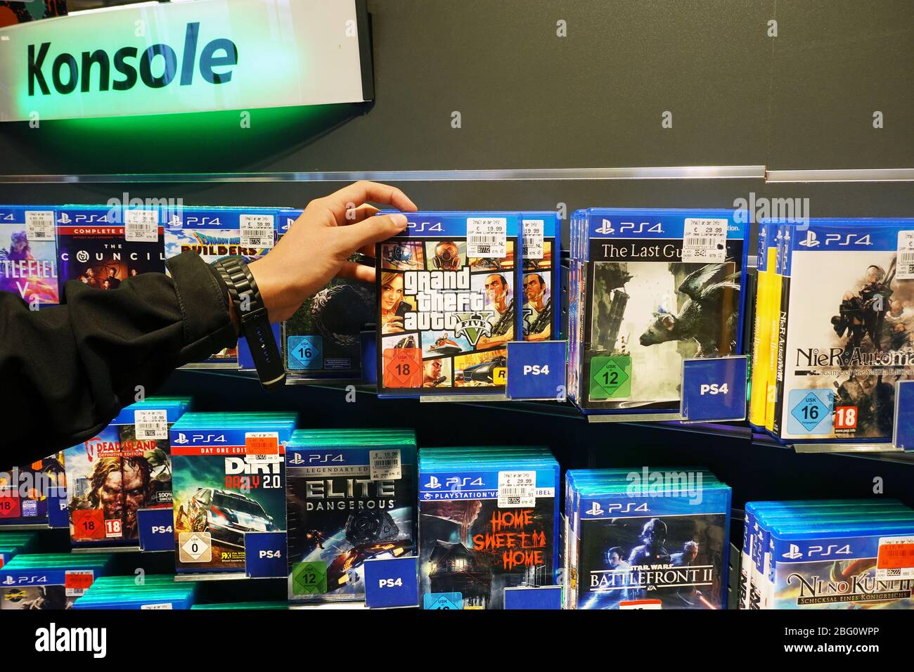 GTA, Grand Theft Auto V, jeu PS 4 dans une boutique. Banque D'Images