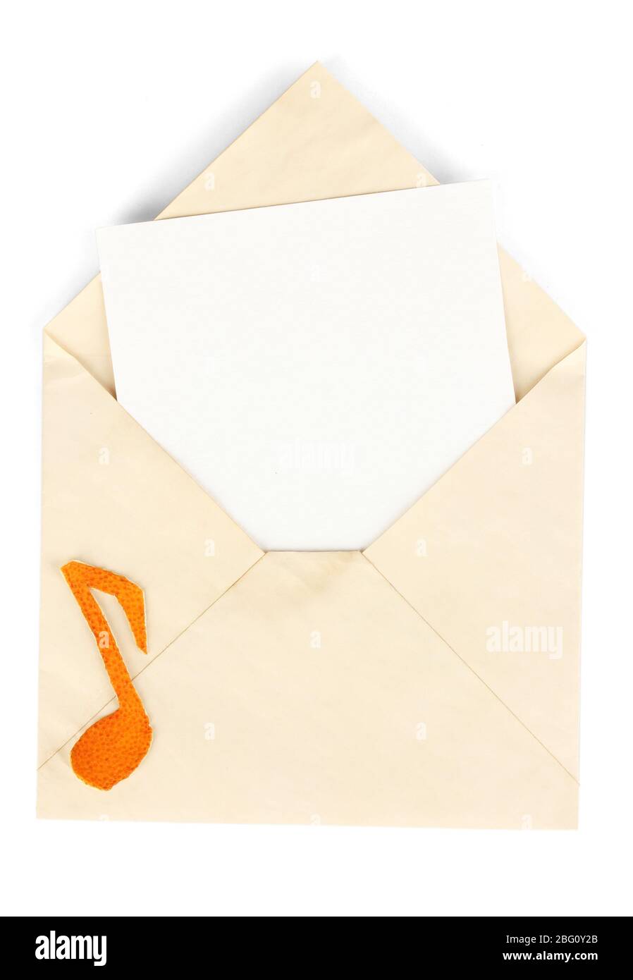 Ancienne enveloppe avec du papier vierge isolé sur blanc Banque D'Images