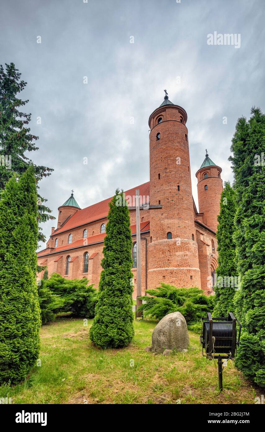 Église paroissiale du SS Roch et Jean-Baptiste, XVIe siècle, Frédéric Chopin y fut baptisé, dans le village de Brochow, Mazovia, Pologne Banque D'Images