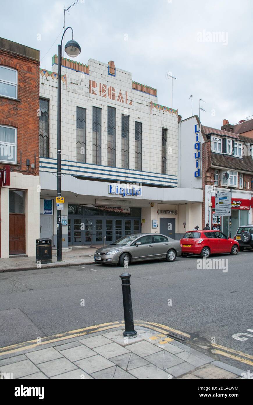 Années 1930 Art déco Egyptien Renaissance Architecture Elevation ancien ABC Regal Cinema, High Street, Uxbridge, Londres UB8 par E. Norman Bailey Banque D'Images