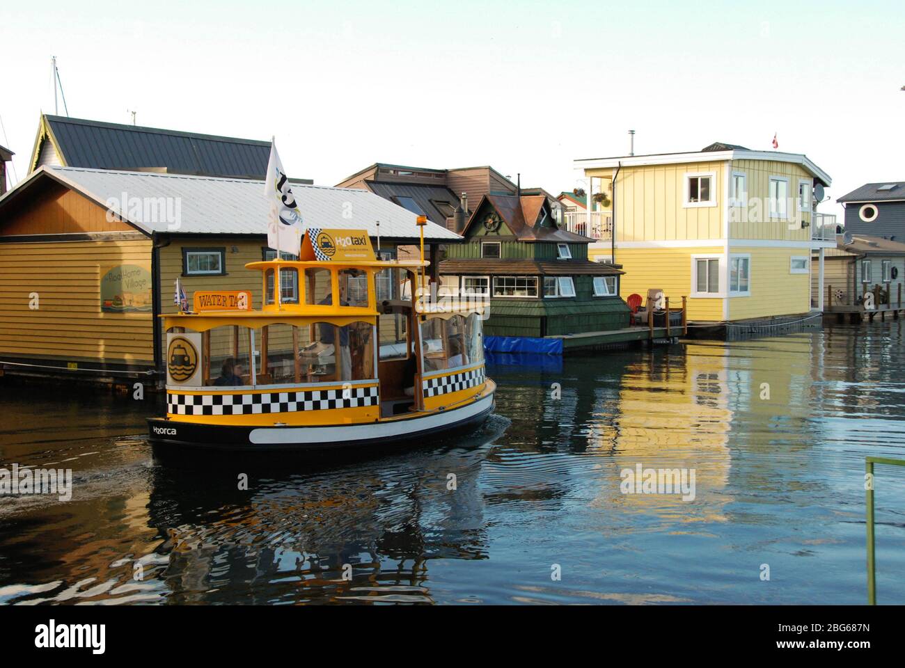 Victoria, île de Vancouver, Canada - septembre 2012 : bateau-taxi dans le port de Victoria, C.-B. Banque D'Images