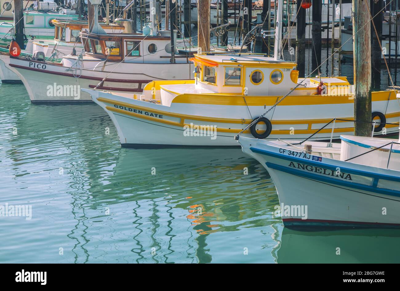 Quai de pêche coloré à la marina de Fisherman Wharf, San Francisco, Californie, États-Unis. Banque D'Images