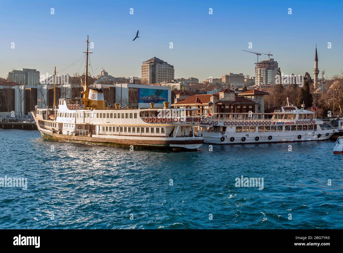 Bosphore, Besiktas, Istanbul, Turquie, 03 janvier 2012 : embarcadère des ferries City Lines Banque D'Images