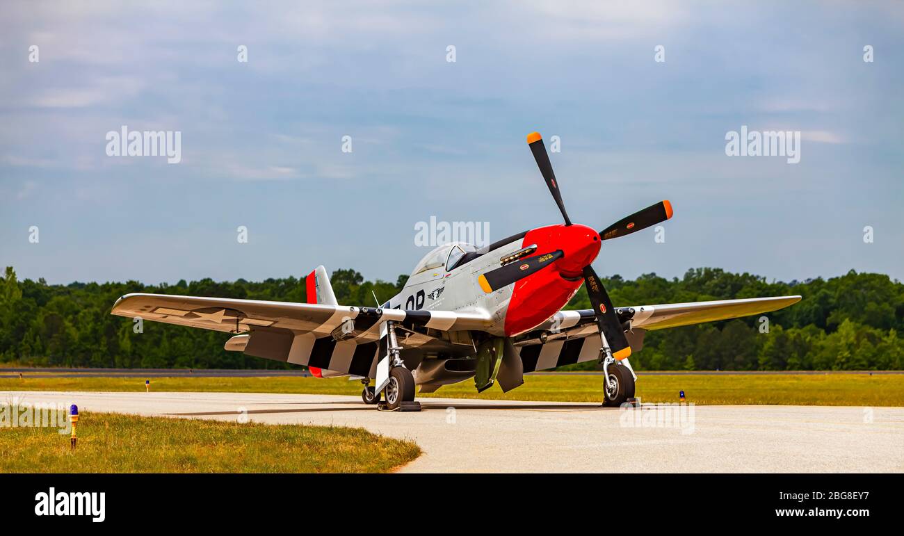 P-51 D Mustang sur la rampe. Banque D'Images