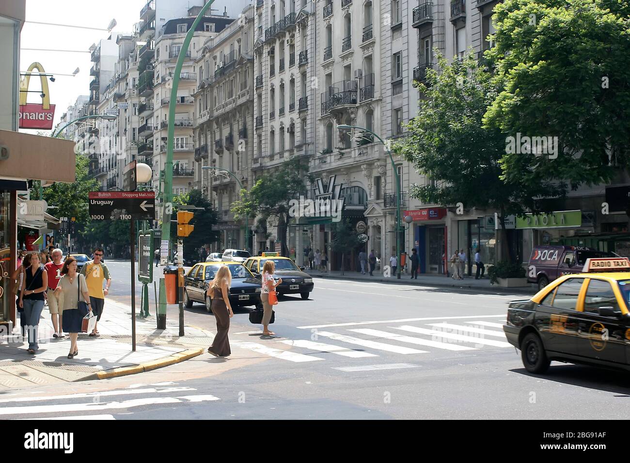 Avenida Santa Fe, Buenos Aires, Argentine Banque D'Images