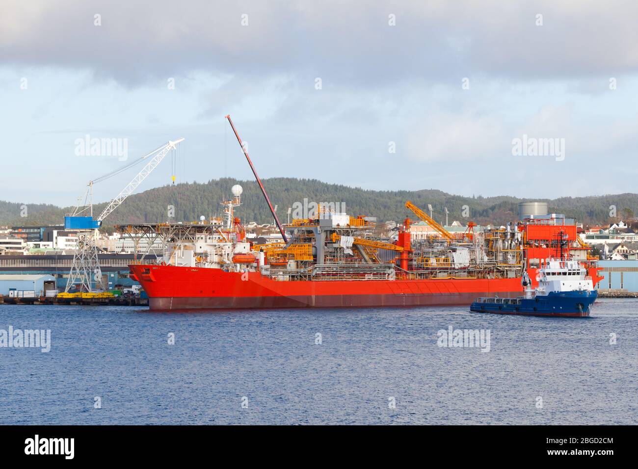 Le bateau offshore polyvalent norvégien est amarré dans le quai Banque D'Images