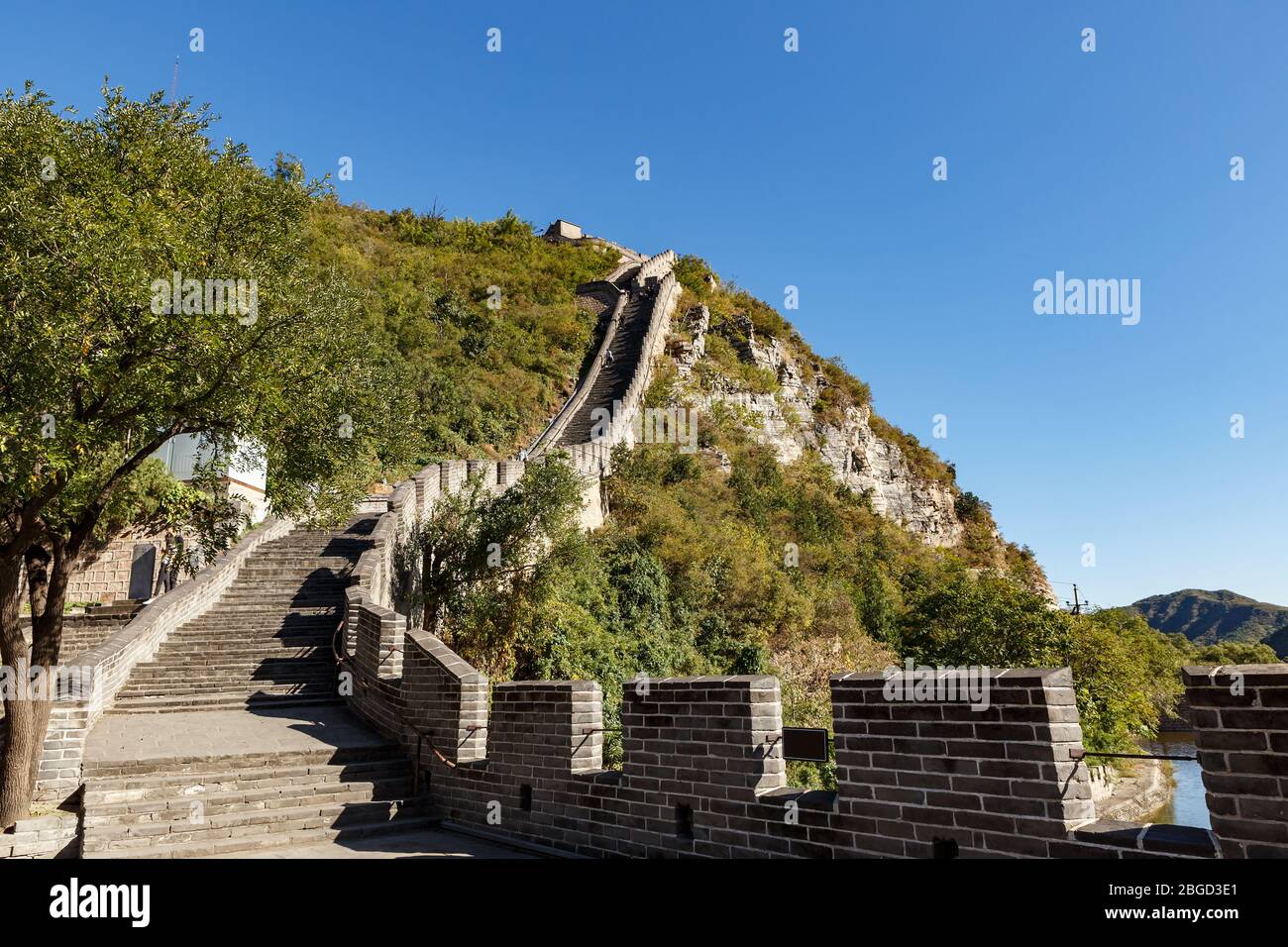 Escalier escarpé de la Grande Muraille de Chine. District de Changping, Pékin Banque D'Images