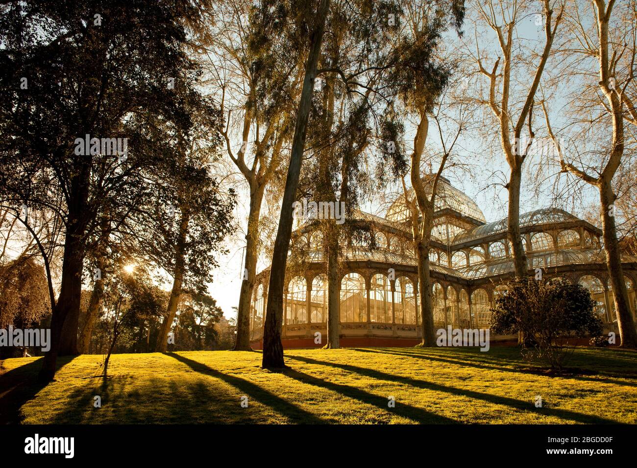 Palais Du Cristal Au Parc Retiro (Parque El Retiro), Madrid, Espagne Banque D'Images