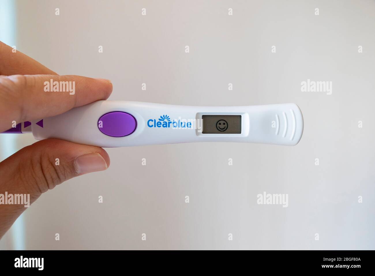 De test de grossesse positif clearblue Banque de photographies et d'images  à haute résolution - Alamy